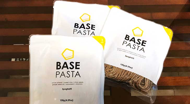 まずいと噂の完全食「BASE PASTA」を60日間続けたのでレビュー！簡単レシピ付き 